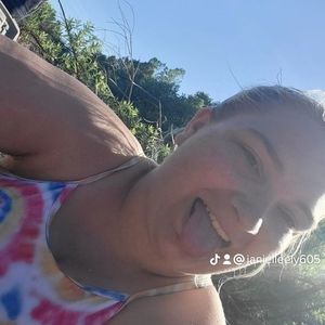 Meet your Posher, Janielle m